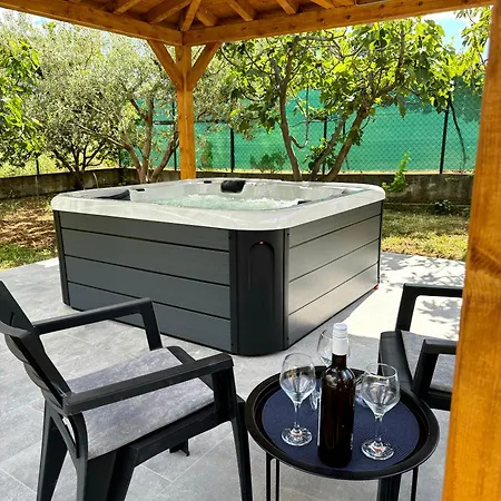 House Kristina With Jacuzzi Pool Only For Holiday home