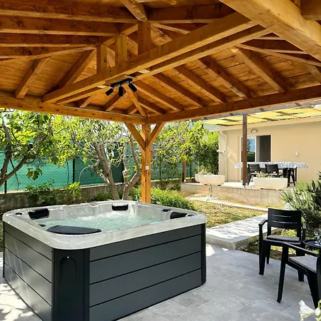 House Kristina With Jacuzzi Pool Only For * Kastel Novi